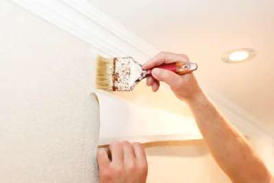 Pose de papier peint à Houeydets — revêtements muraux et toiles de verre